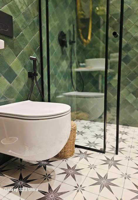 Novi'S Luxury Apartment 2 Gjirokastra Kültér fotó