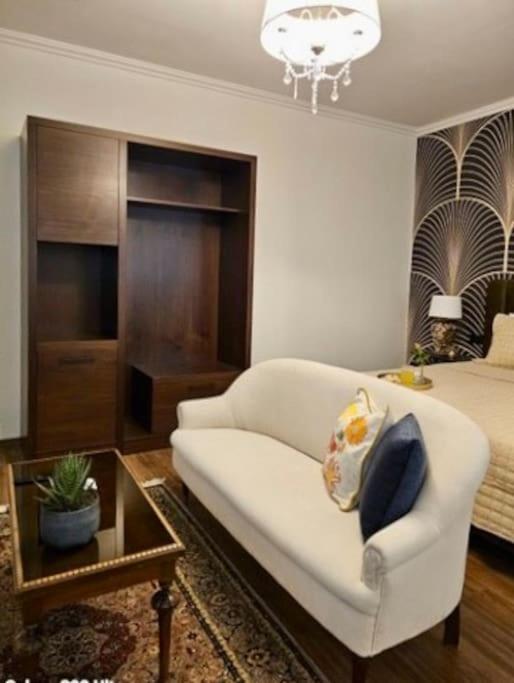 Novi'S Luxury Apartment 2 Gjirokastra Kültér fotó