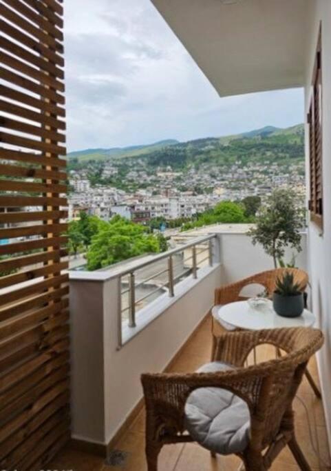 Novi'S Luxury Apartment 2 Gjirokastra Kültér fotó