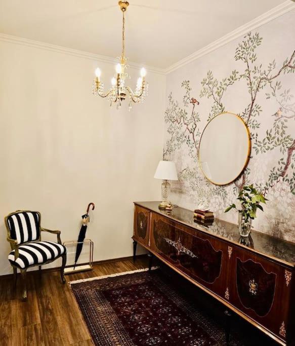 Novi'S Luxury Apartment 2 Gjirokastra Kültér fotó