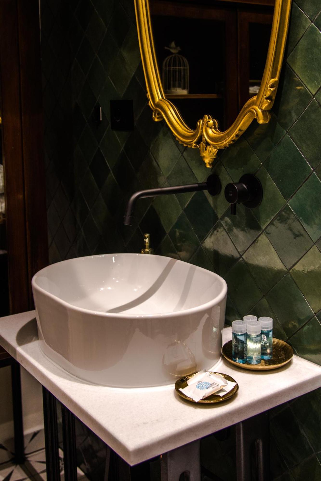 Novi'S Luxury Apartment 2 Gjirokastra Kültér fotó