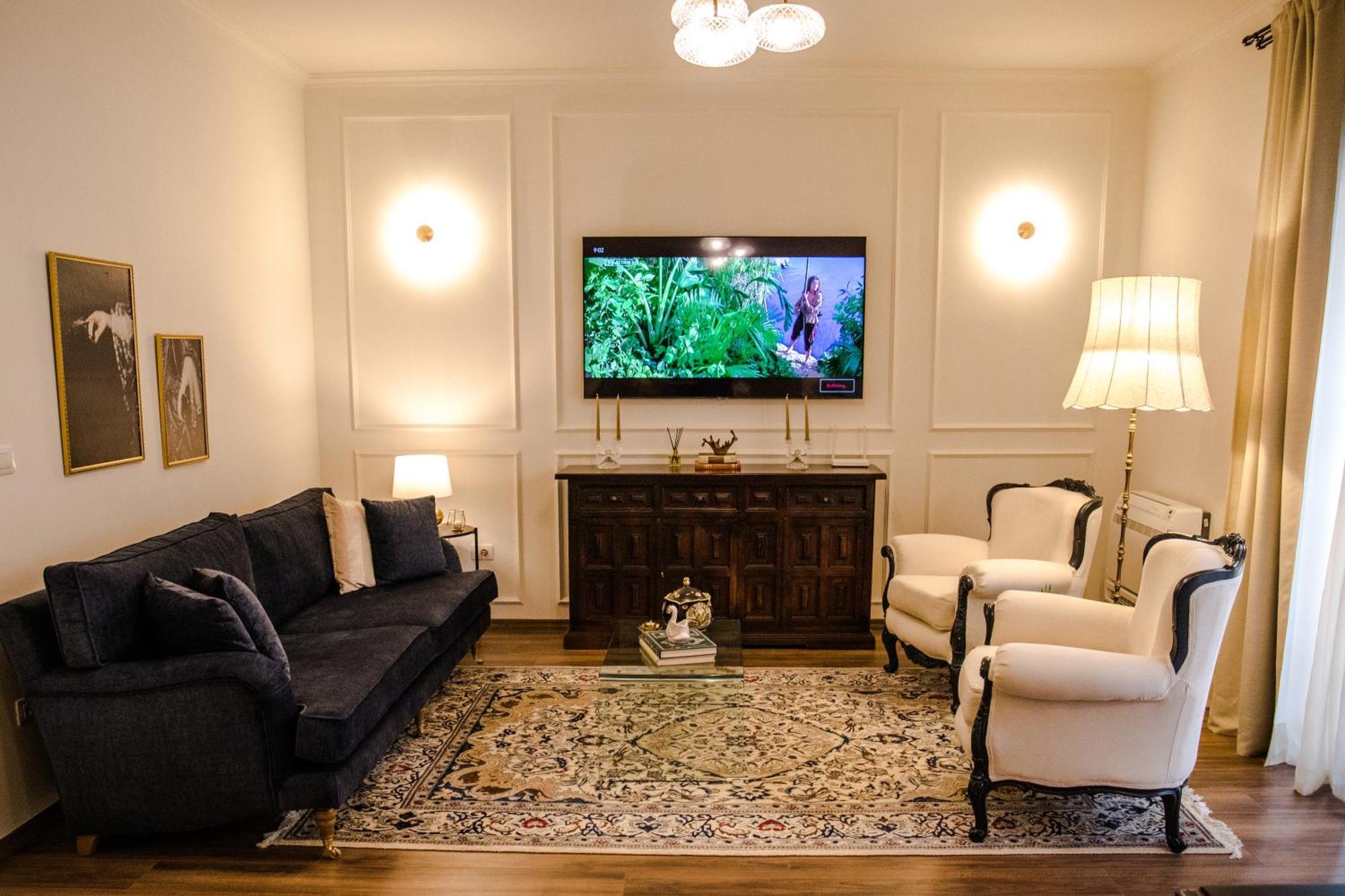 Novi'S Luxury Apartment 2 Gjirokastra Kültér fotó