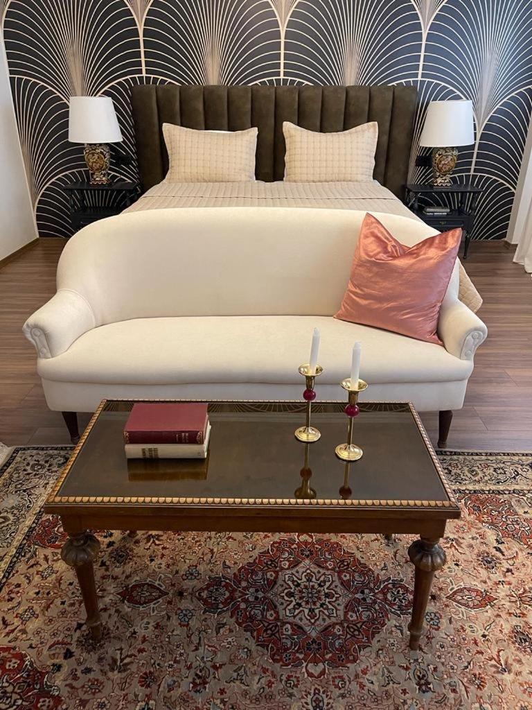Novi'S Luxury Apartment 2 Gjirokastra Kültér fotó